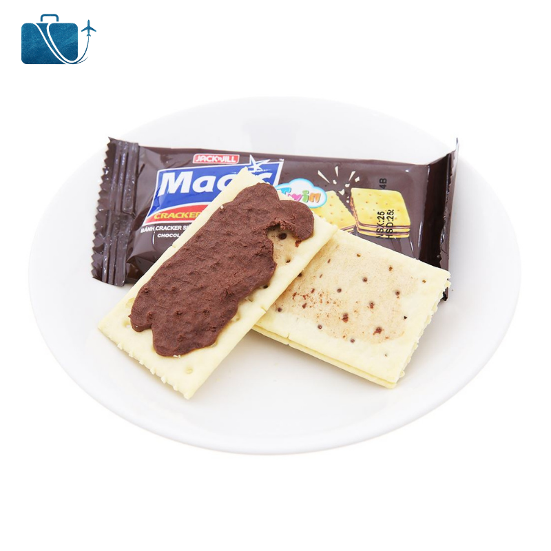 Bánh Cracker 2 Lớp Kem Socola Magic Hộp 300g 2